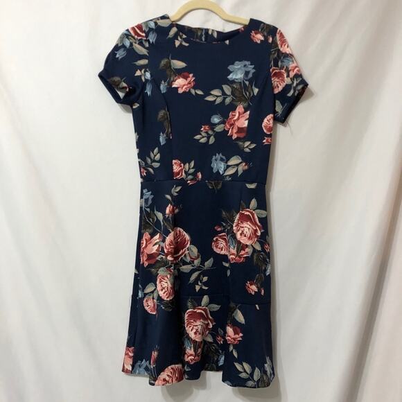Love..Ady Floral Cap Sleeve Flounce Mini Dress Womens M Fit Flare Casual - Picture 1 of 8
